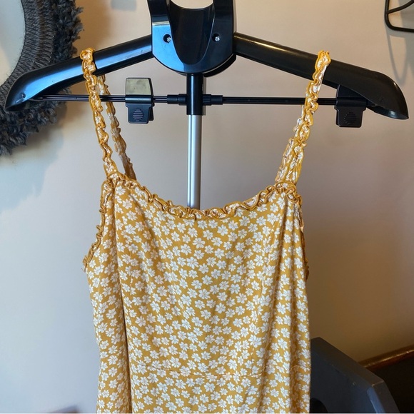 Floral Yellow Dress - Picture 2 of 4